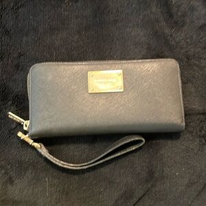 Michael Kors Wristlet Wallet